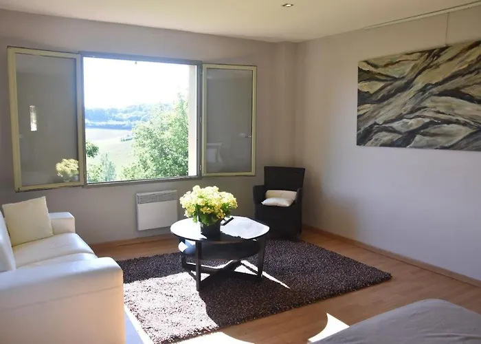 Вилла Larrouy *